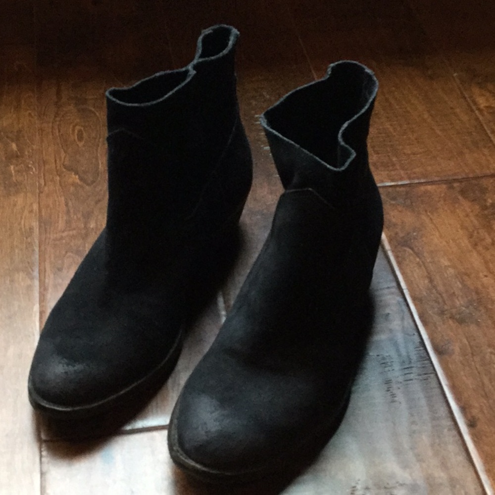 Dolce Vita Black Suede Booties
